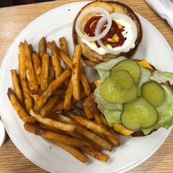 Pinky's Diner - Bacon Cheeseburger