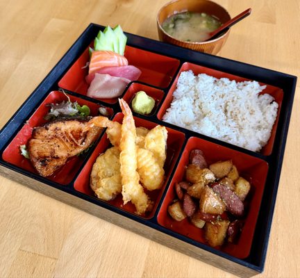 5299 Linda Vista Rd by null