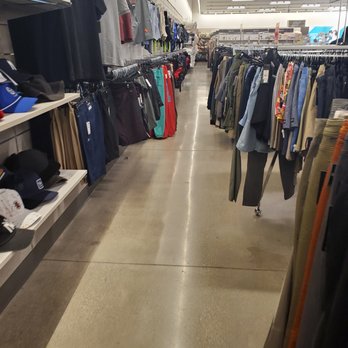 Nordstrom Rack - Department Stores Near Me - Northbrook, Illinois