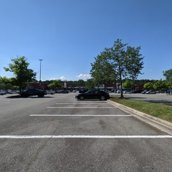 New Hope Commons - Outside. Parking lot. - Shopping Centers Near Me - Durham, North Carolina