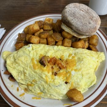 Backwoods Cafe - Country omelette with home fries. - Mexican Near Me - Yakima, Washington Backwoods Cafe - Country omelette with home fries. - Mexican Near Me - Yakima, Washington