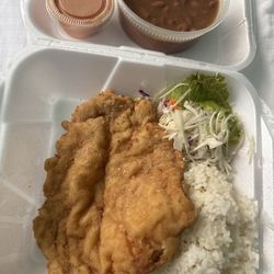 El Barrilito - Fried chicken breast, house salad, and white rice & beans. On menu: Pechuga Empanada, ensalada de la casa, arroz blanco y habichuelas.