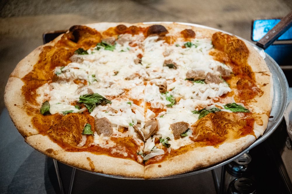 Food from Lazy Moon Pizza