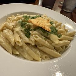 Vernales Restaurant - Alfredo