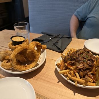 Flip Side - Hudson - Crispy Onion Rings & Brisket Fries - Burgers Near Me - Hudson, Ohio