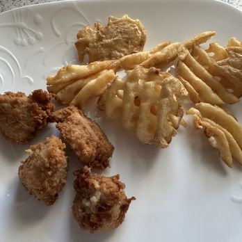 Chick-fil-A - Crunchy nugget and fries - Fast Food Near Me - Long Beach, California