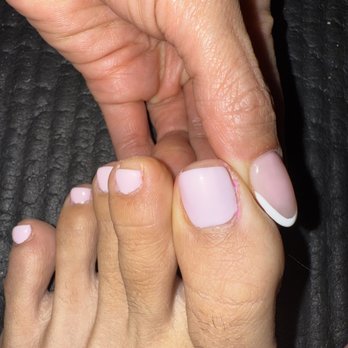 Summer Nail Boutique - Got a gel pesicure. Old polish still left on sides. Edges are messy on every single toe. - Nail Salons Near Me - Las Vegas, Nevada