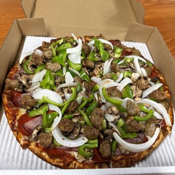 Valentino's Pizza - DELUXE Thin Crust; YUM!! - Pizza Near Me - Huntington Beach, California Valentino's Pizza - DELUXE Thin Crust; YUM!! - Pizza Near Me - Huntington Beach, California