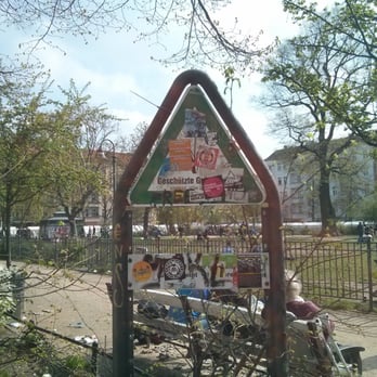 Boxhagener Platz - Grünanlage? Eher nicht - Parks Near Me - Berlin, BE Boxhagener Platz - Grünanlage? Eher nicht - Parks Near Me - Berlin, BE