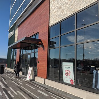L.L.Bean - Women's Clothing Near Me - Oak Brook, Illinois