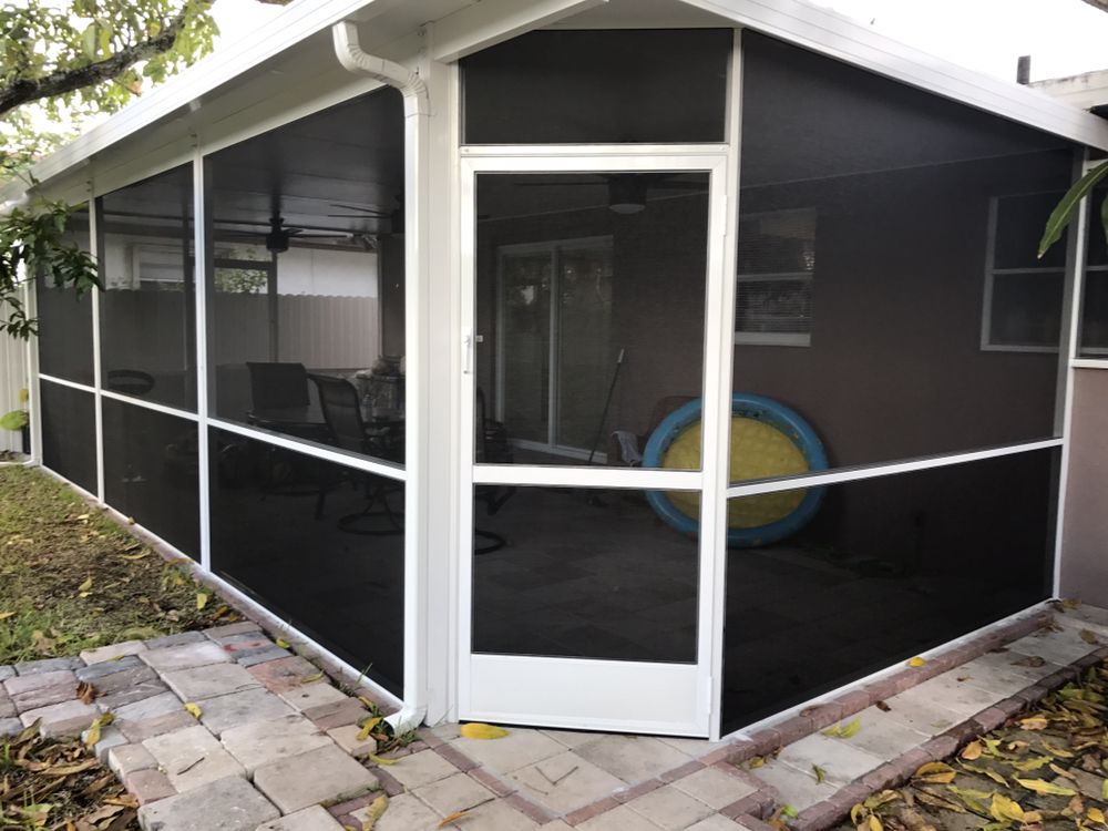 Slide of Screen in Miami