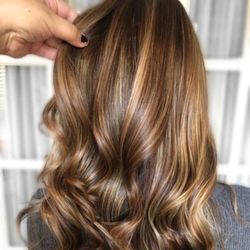 Salon V