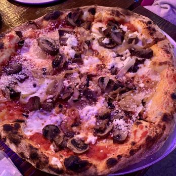 Lowbrow Pizza & Beer - Pepper-Bro-Ni Pizza (sans Pepperonis) - smoked brisket, ricotta, mushroom and charred onion; favorite pizza that we ordered - Pizza Near Me - Naples, Florida Lowbrow Pizza & Beer - Pepper-Bro-Ni Pizza (sans Pepperonis) - smoked brisket, ricotta, mushroom and charred onion; favorite pizza that we ordered - Pizza Near Me - Naples, Florida