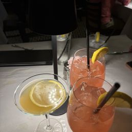 Strawberry spritz & bee's knees