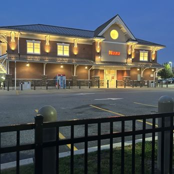 Wawa - Wawa looks Golden with all the lights!! - Convenience Stores Near Me - Media, Pennsylvania