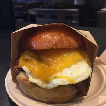 Eggslut - Bacon egg and cheese sandwich - New American Near Me - Glendale, California