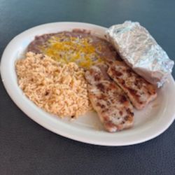 Charly’s Kitchen Express - Pork chops with rice and beans