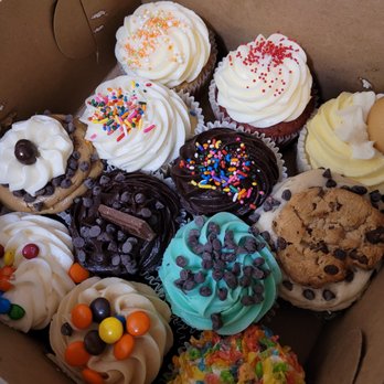 G.G. Sugarplum's Bakeshop -  a box of cupcakes - Desserts Near Me - Grants Pass, Oregon