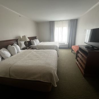 The Elms Hotel - Hotels Near Me - Oxford, Ohio The Elms Hotel - Hotels Near Me - Oxford, Ohio