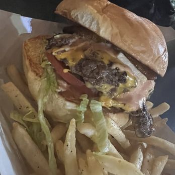 Between Two Buns - Miami Smash burger with jalapeños - Burgers Near Me - Miami, Florida