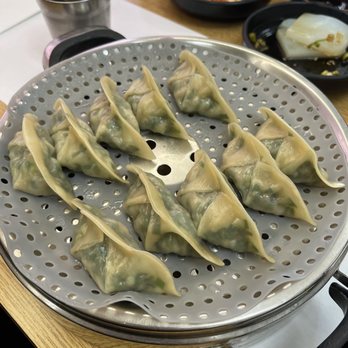 Sisters Dumpling - Chive & beef steamed dumplings - Korean Near Me - Los Angeles, California Sisters Dumpling - Chive & beef steamed dumplings - Korean Near Me - Los Angeles, California