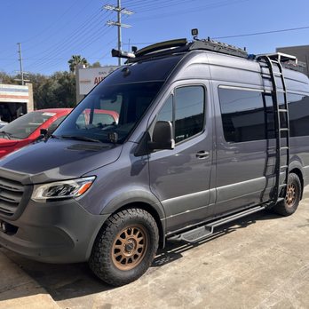 Torrance Motors - Amazing Mercedes Sprinter van getting new brakes all around - Auto Repair Near Me - San Pedro, California Torrance Motors - Amazing Mercedes Sprinter van getting new brakes all around - Auto Repair Near Me - San Pedro, California