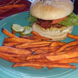 Crabcake Sandwich with sweet potato fries Crabcake Sandwich with sweet potato fries