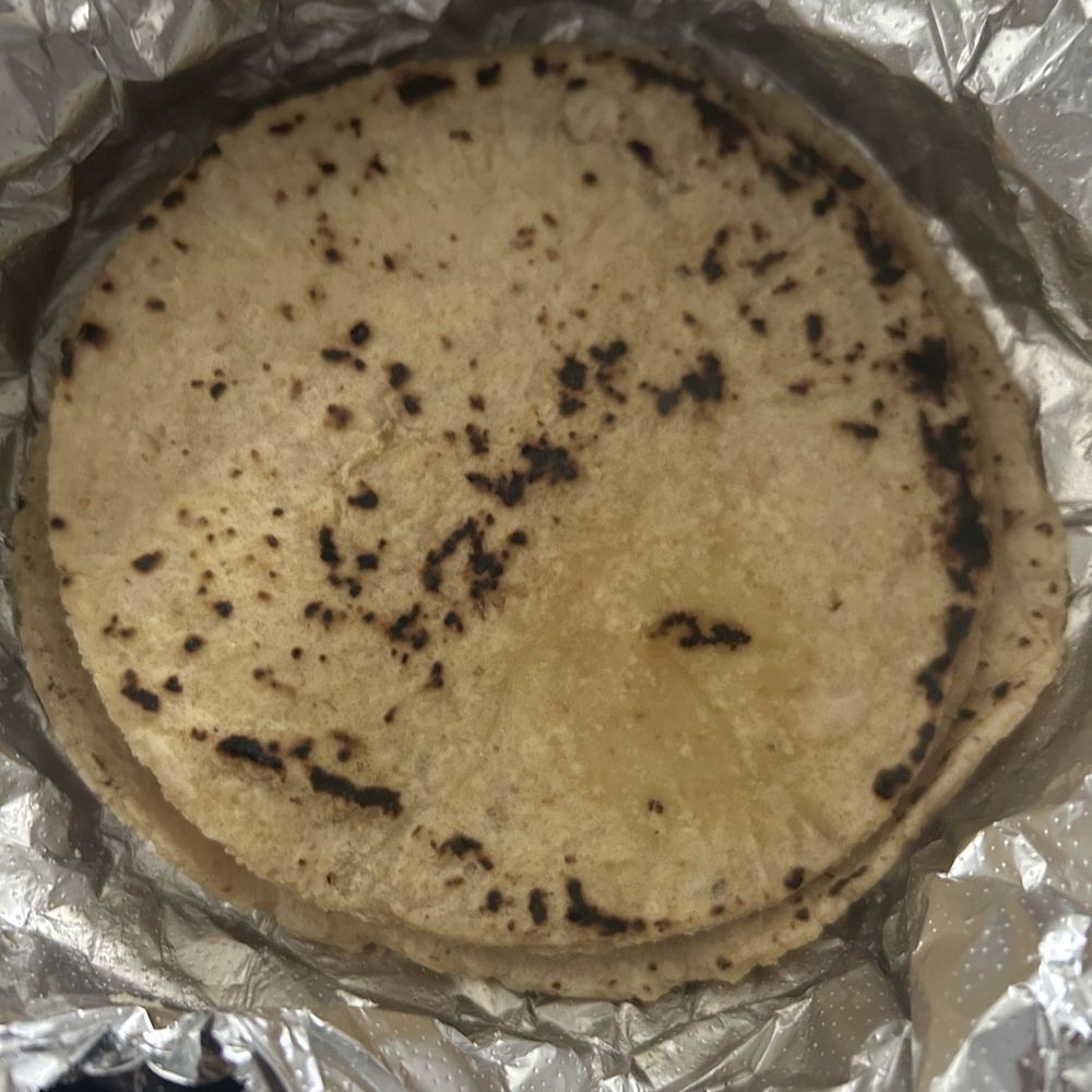 Daisy's Restaurant - Tortillas - Mexican Near Me - Los Angeles, California