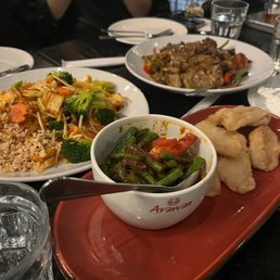 50 Basil Stir Fry 81 Silver Noodle Pad Thai 86 Pad Ki Mow