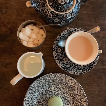 The Allis - Second visit high tea - Lounges Near Me - Chicago, Illinois