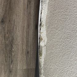 Americas Best Value Inn Lebanon, MO - Part of the baseboard