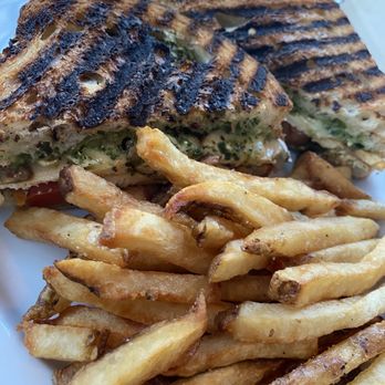 Squealing Pig - Chicken pesto panini - American Near Me - Provincetown, Massachusetts