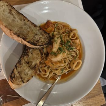 Tiburon Tavern - One of the main entrées with pasta and shrimp - Breakfast & Brunch Near Me - Tiburon, California Tiburon Tavern - One of the main entrées with pasta and shrimp - Breakfast & Brunch Near Me - Tiburon, California