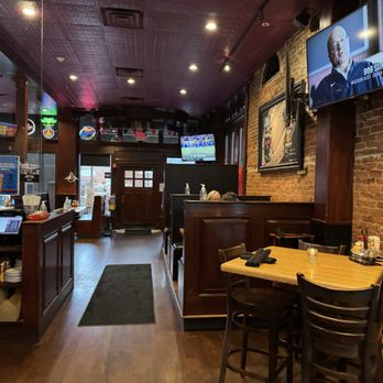McCray's Tavern - American Near Me - Lawrenceville, Georgia