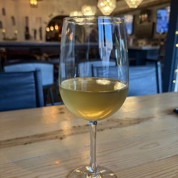 Hangar 7 Social House - Esfuerzo Wine Chardonnay - Wine Bars Near Me - Lompoc, California