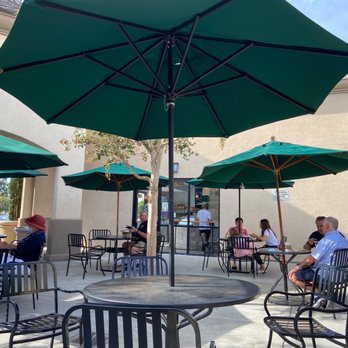L'uxweet - Outdoor dining area - Bakeries Near Me - Tustin, California L'uxweet - Outdoor dining area - Bakeries Near Me - Tustin, California