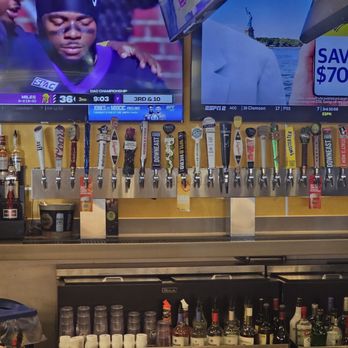 Buffalo Wild Wings - beers on tap - American Near Me - Quakertown, Pennsylvania