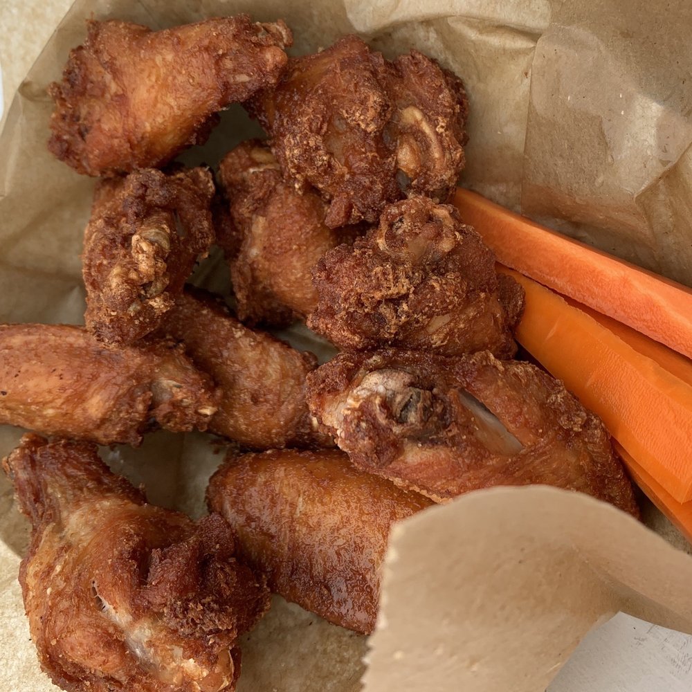 Trader Ed's - Chicken wings - Bars Near Me - Hyannis, Massachusetts Trader Ed's - Chicken wings - Bars Near Me - Hyannis, Massachusetts