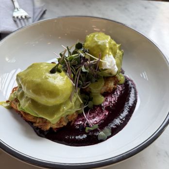 Harvest - Benedict special - delicious - Coffee & Tea Near Me - Midway, Utah