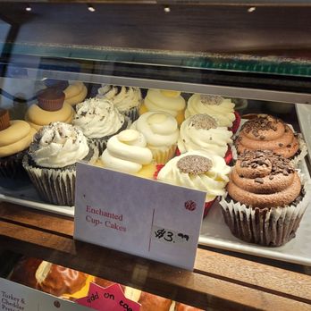 Sweetwaters Coffee & Tea - Bakeries Near Me - Naperville, Illinois