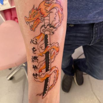 Crispy Aura Fine Line Tattoos - Rengoku Tattoo - Tattoo Near Me - Chicago, Illinois