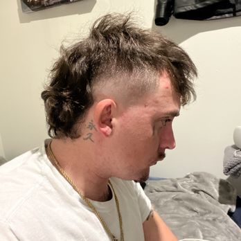 Clippers Barbershop - Barbers Near Me - San Marcos, California