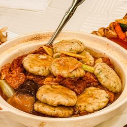 鲮魚球豆腐