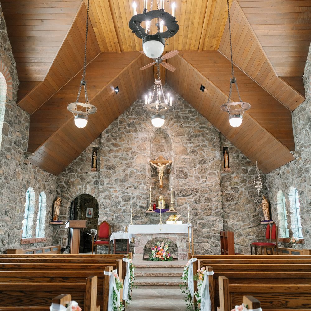 Fanciful Floral & Weddings - Wedding Planning Near Me - Gunnison, Colorado Fanciful Floral & Weddings - Wedding Planning Near Me - Gunnison, Colorado