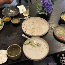 Sanook Soi 38 - Cleans plates and some to go
