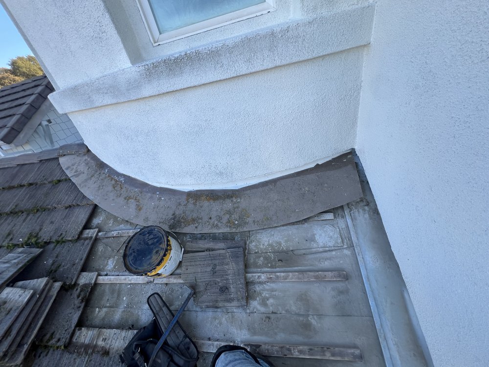 Slide of Del Rio's Roofing