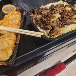 MJ Teriyaki - Beef teriyaki with noodles and chicken dumplings