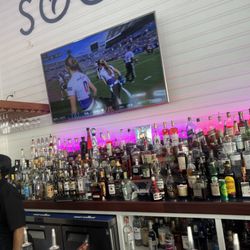 St. Thomas Social - Full Bar