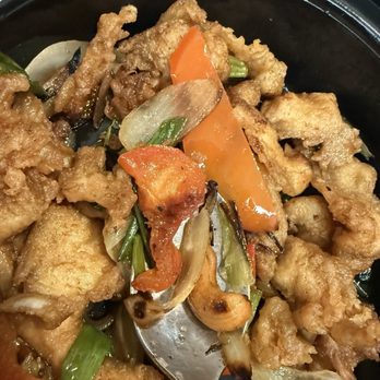 Bangkok City - burnt cashew nut chicken - Thai Near Me - Pelham, New York