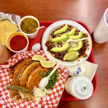 777 Mini Tacos & Birria - Quesabirria w/ consomé, Alambre Gitana w/ Charro beans, red and green salsa, and Jamaica. - Food Trucks Near Me - San Antonio, Texas 777 Mini Tacos & Birria - Quesabirria w/ consomé, Alambre Gitana w/ Charro beans, red and green salsa, and Jamaica. - Food Trucks Near Me - San Antonio, Texas